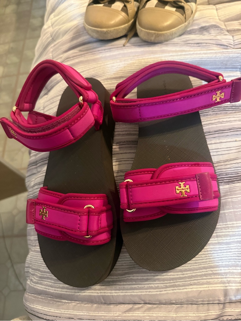 Tory Burch Fuchsia Gold-Logo Strap Sport Sandals